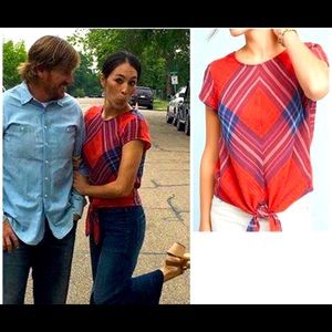 Cloth and Stone plaid front tie shirt.